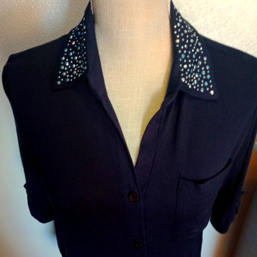 Lavish Women's button up dress top